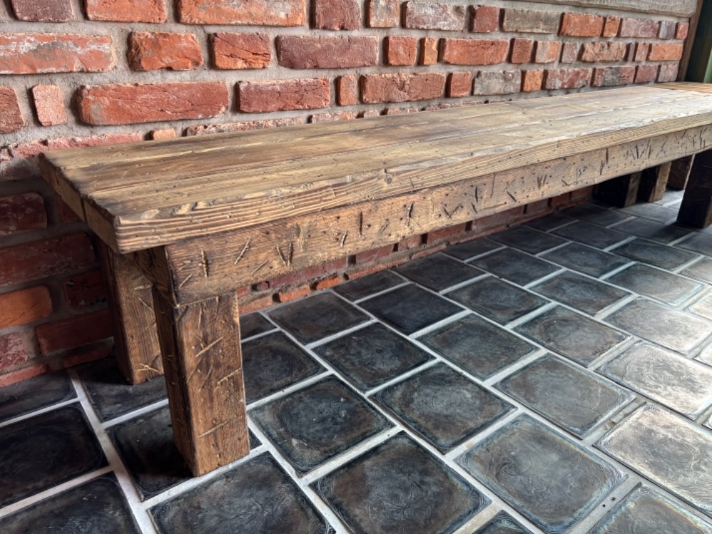 Masivní dřevěná lavice drásaná - 3