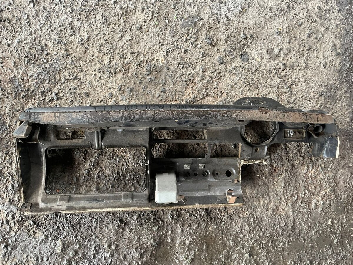 Palubovka VW Brouk 1303 - 3