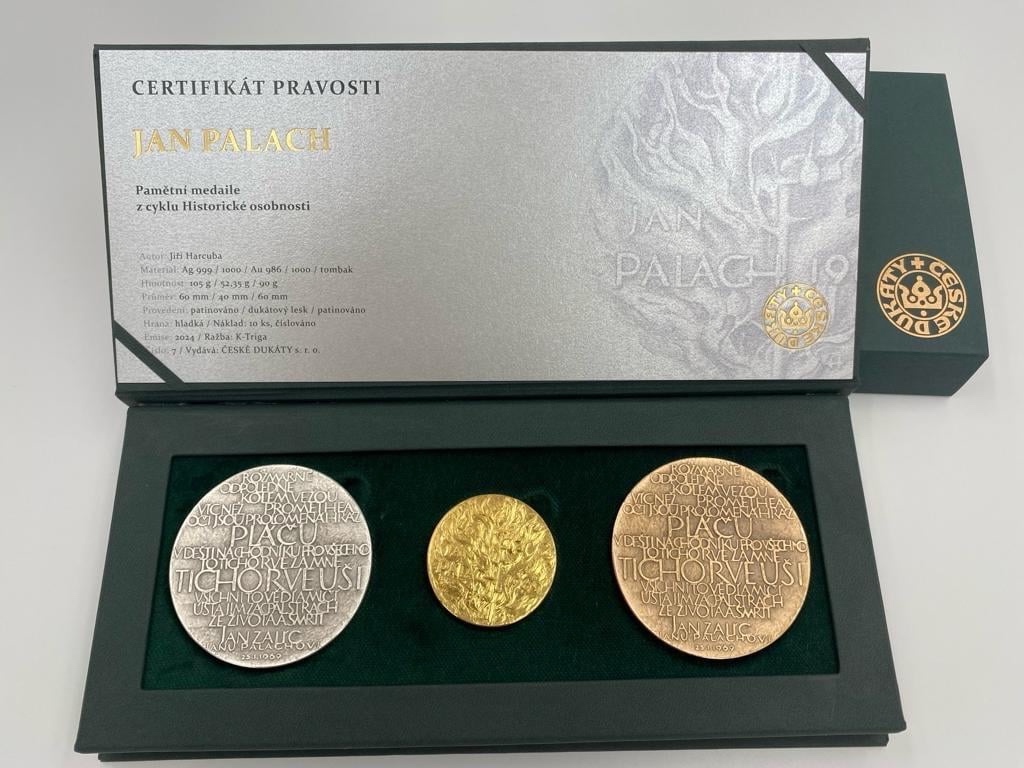 Vyprodaná trojsada Palach - 3