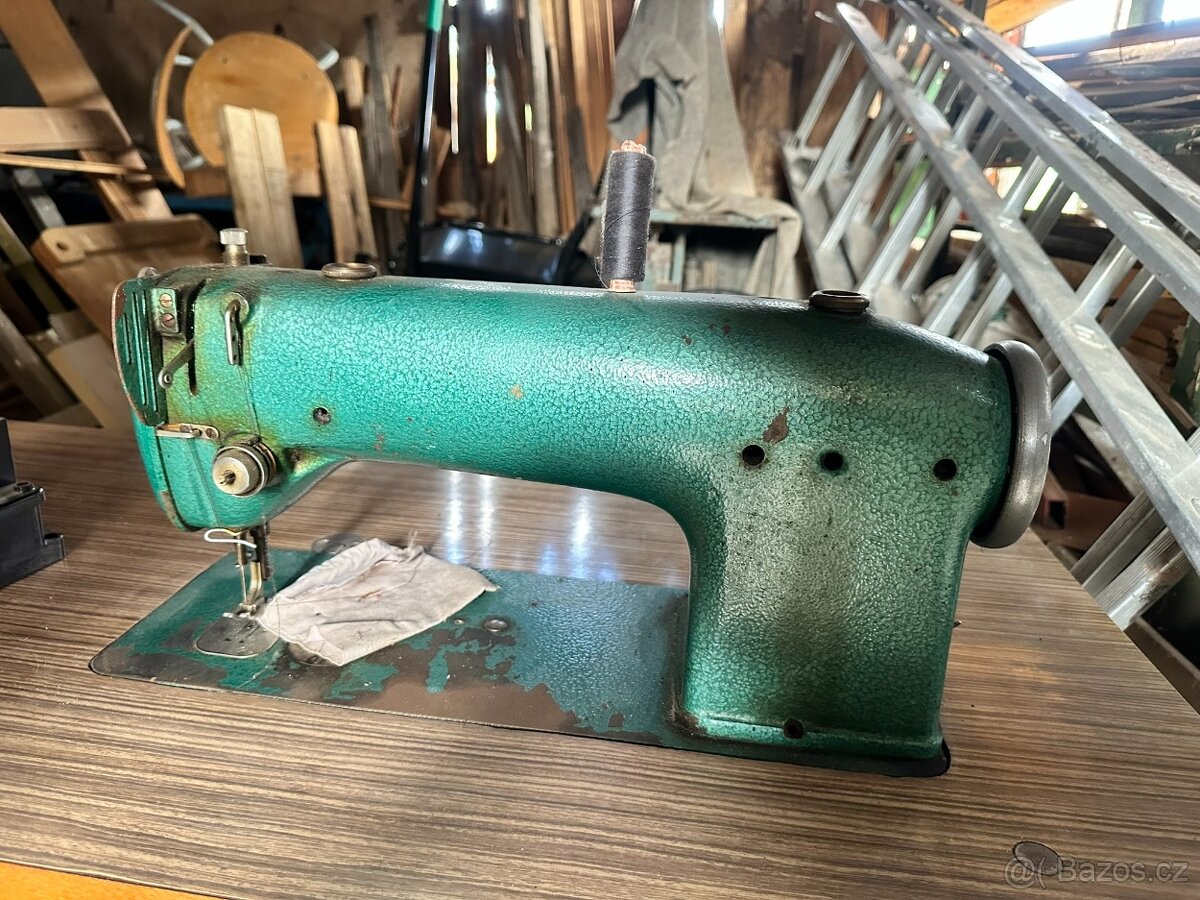 Průmyslový šicí stroj ZPA-Prešov - 3
