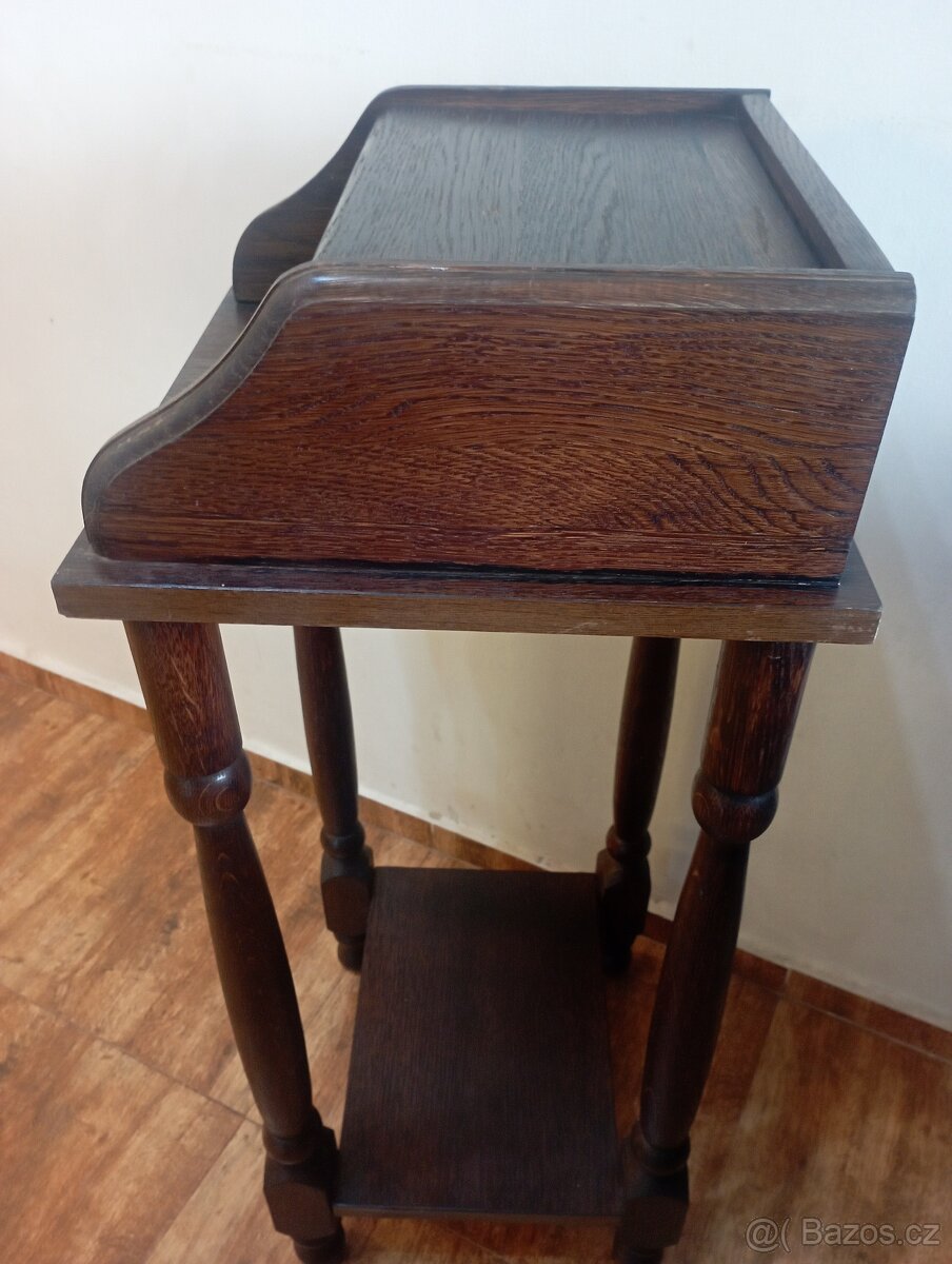 Stolek na telefon - 3