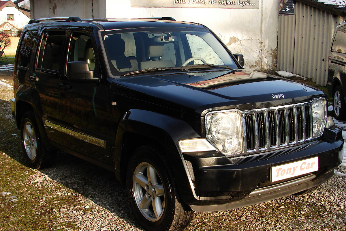 Jeep Cherokee 2.8 CRD 177PS LIMITED KLIMA 6-rychl