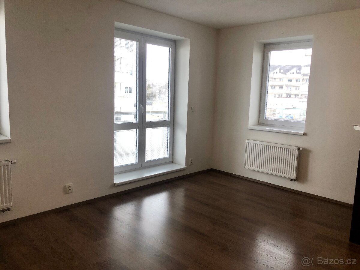 Prodej novostavby 2kk s velkou terasou a sklepem - 3