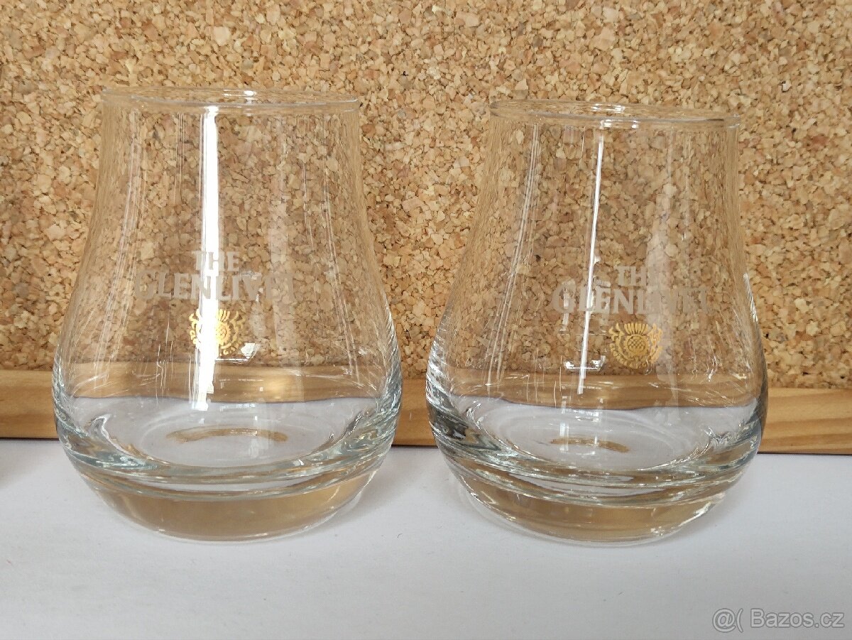 Sklenice na rum (Havana, Heffron aj.), pošta 65.- - 3