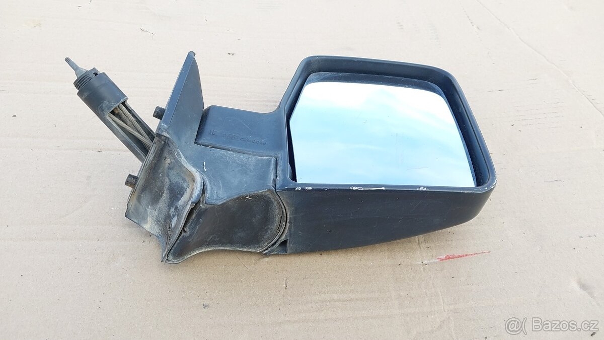 Nissan Patrol Španěl – Zrcátko pravé