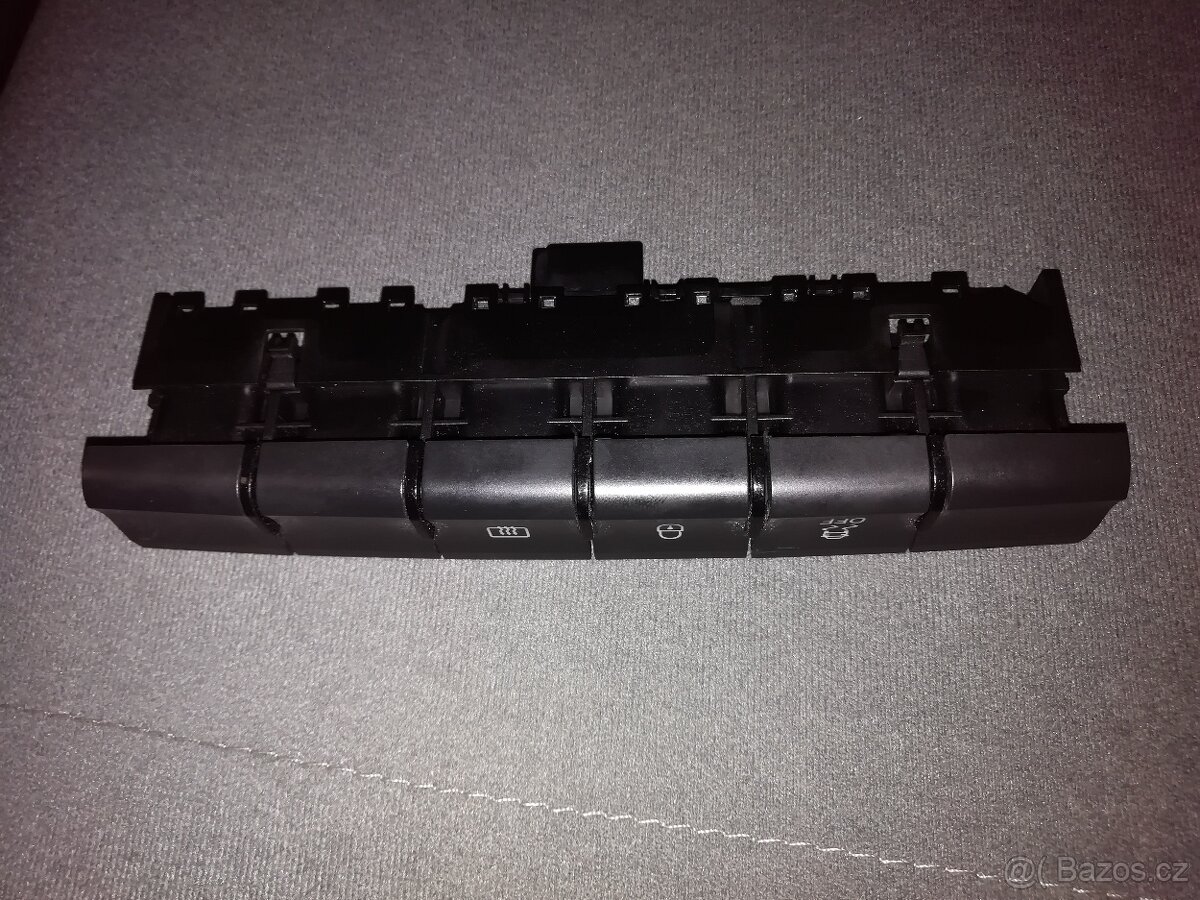 Panel vypínačů Škoda Rapid - 3