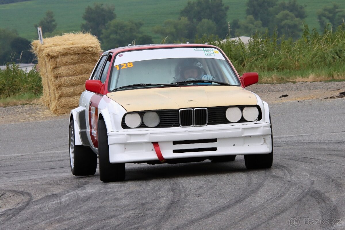 BMW E30 2,3 Turbo závodní - 3
