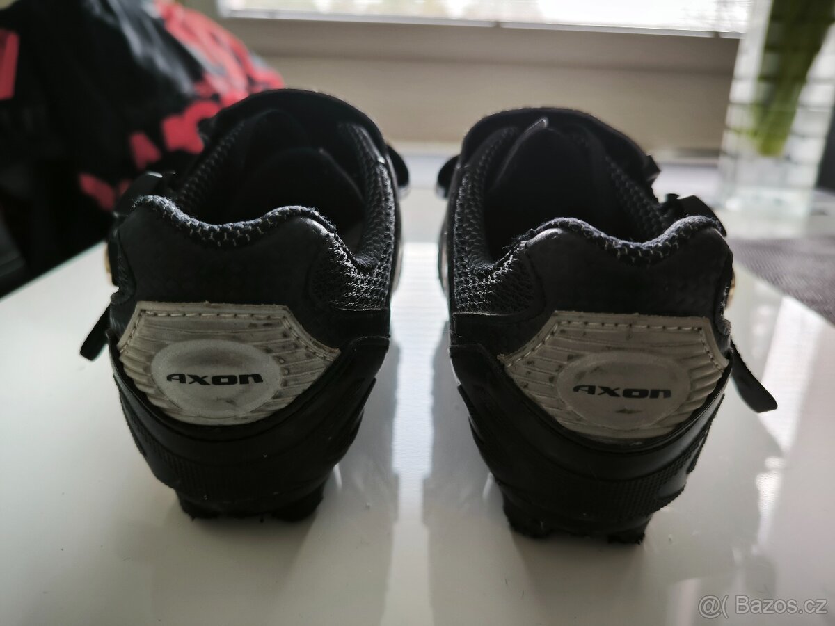 Tretry AXON vel. 40 - 3