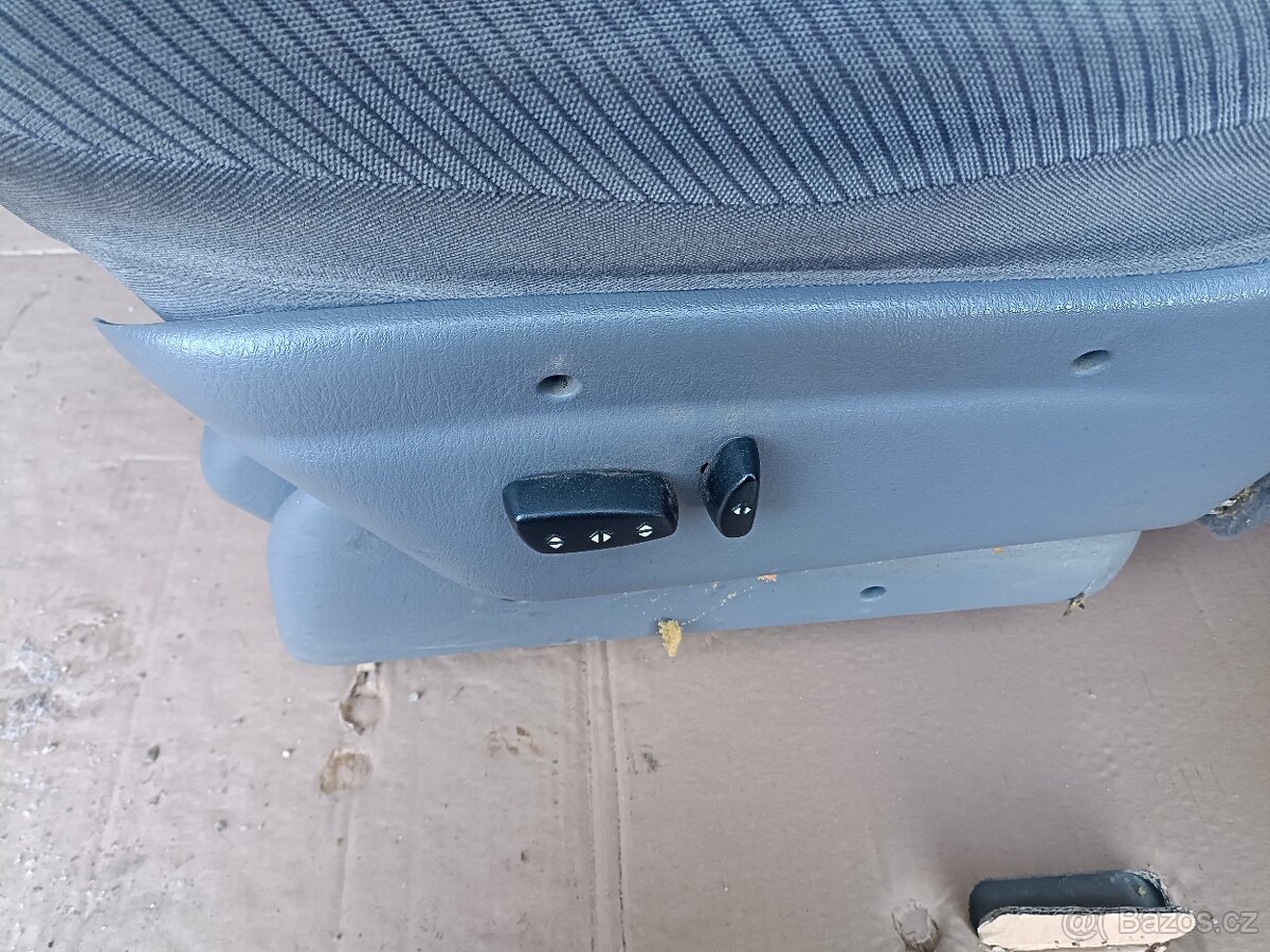 Sedačky Chrysler - 3