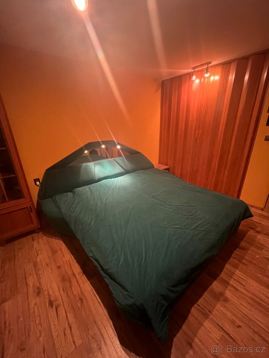 Manželská postel - 3