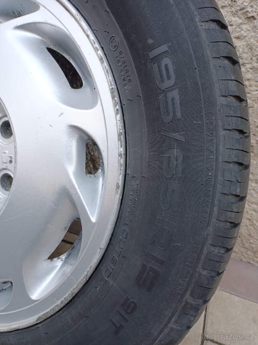 ALU kola Ford Connect - 3