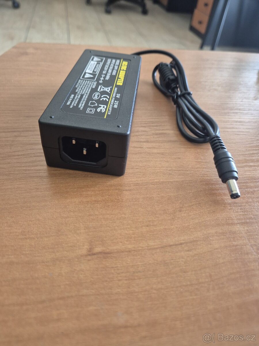 Napájecí adaptér - 3