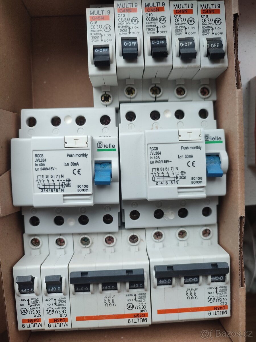 Jističe jednofázové 6A, 10A, 16A - 3