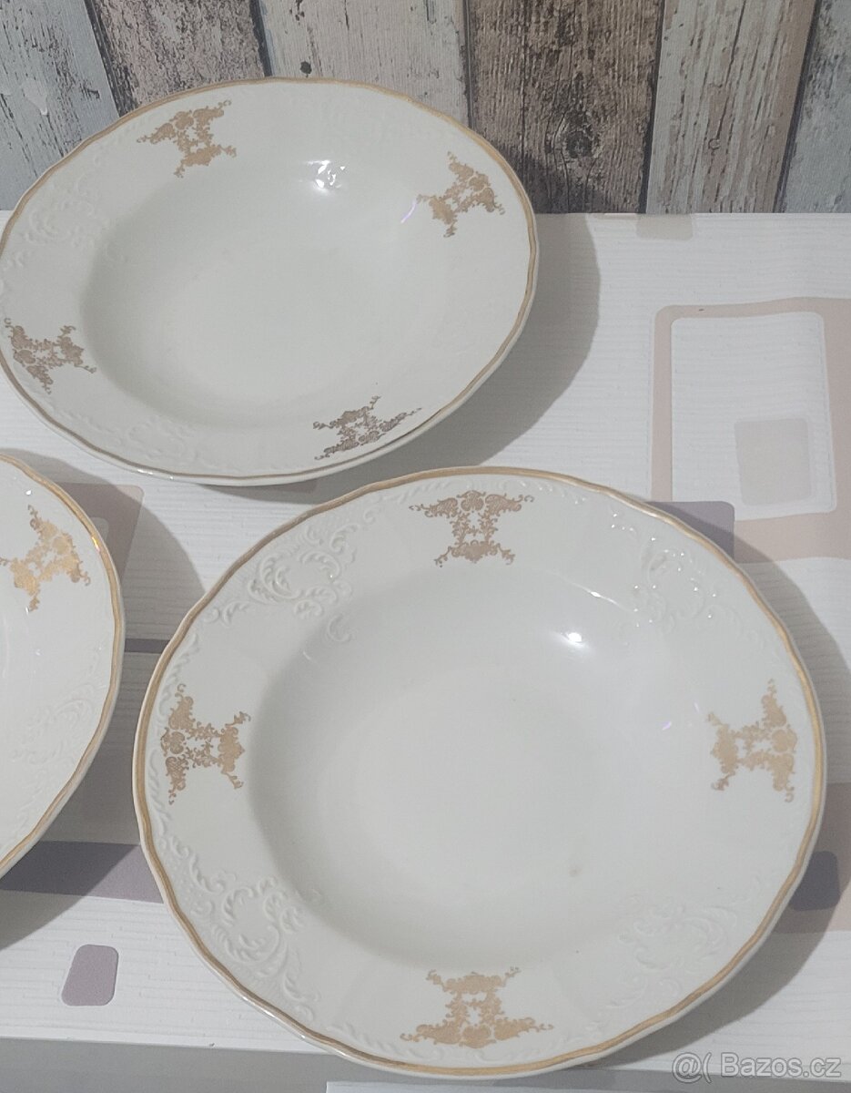 BERNADOTTE Starožitné Porcelánové talíře Thun 1794 - 3