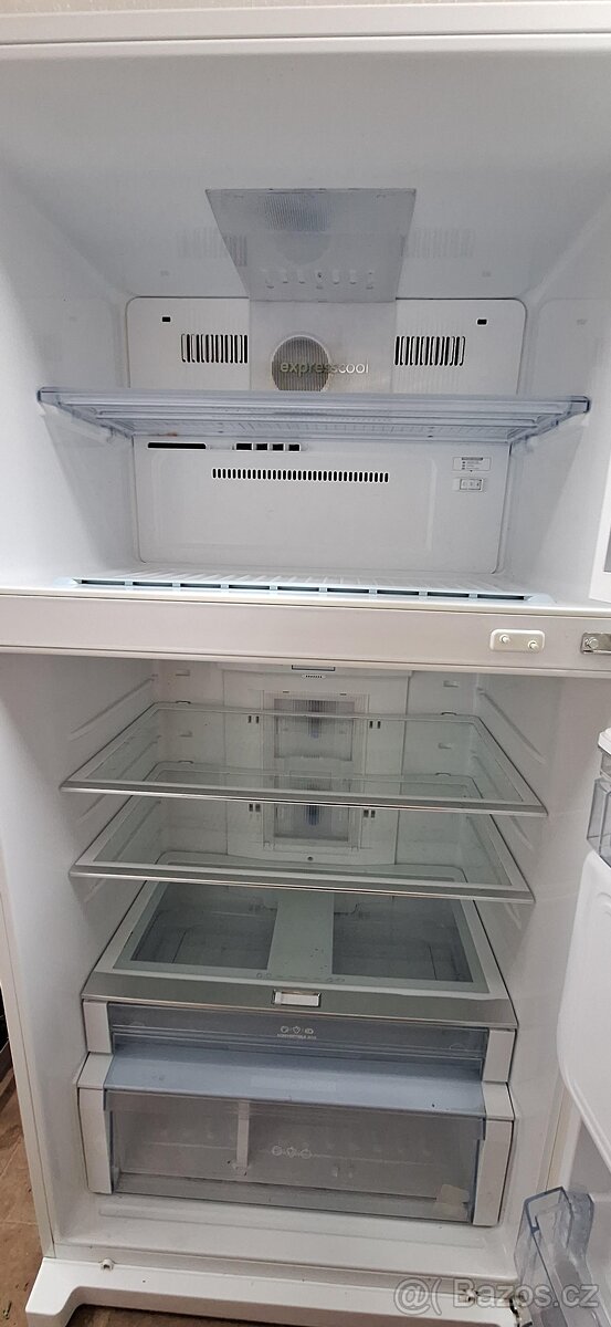 Lednice s mrazákem LG - 3