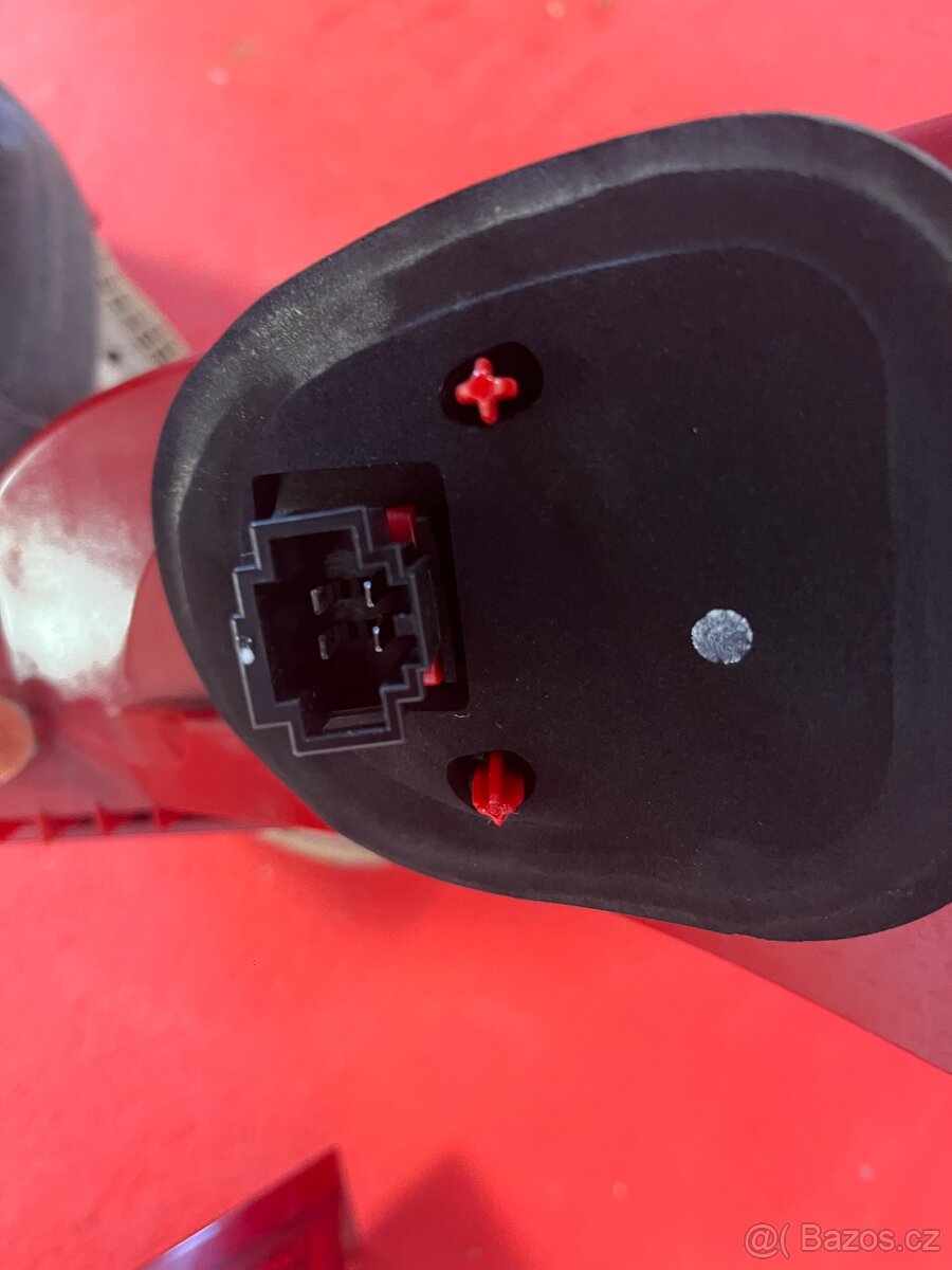 AUDI Q7 ZADNÍ SVĚTLA - 3