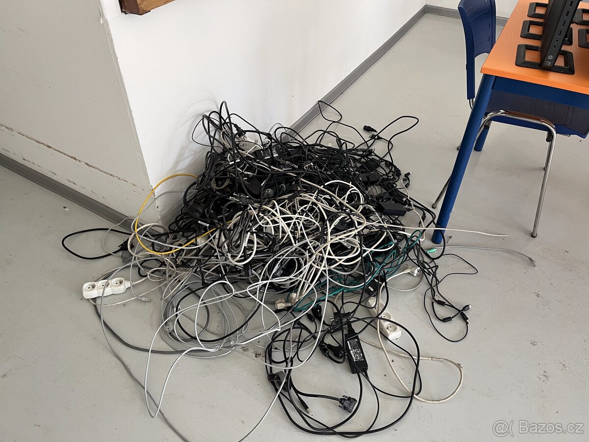 Monitory 24", Benq, ASUS, Philips, IIivama - 3