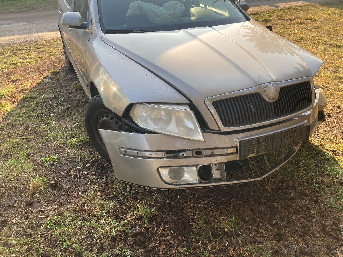 Škoda Octavia 1.9 diesel - havarovaná - 3