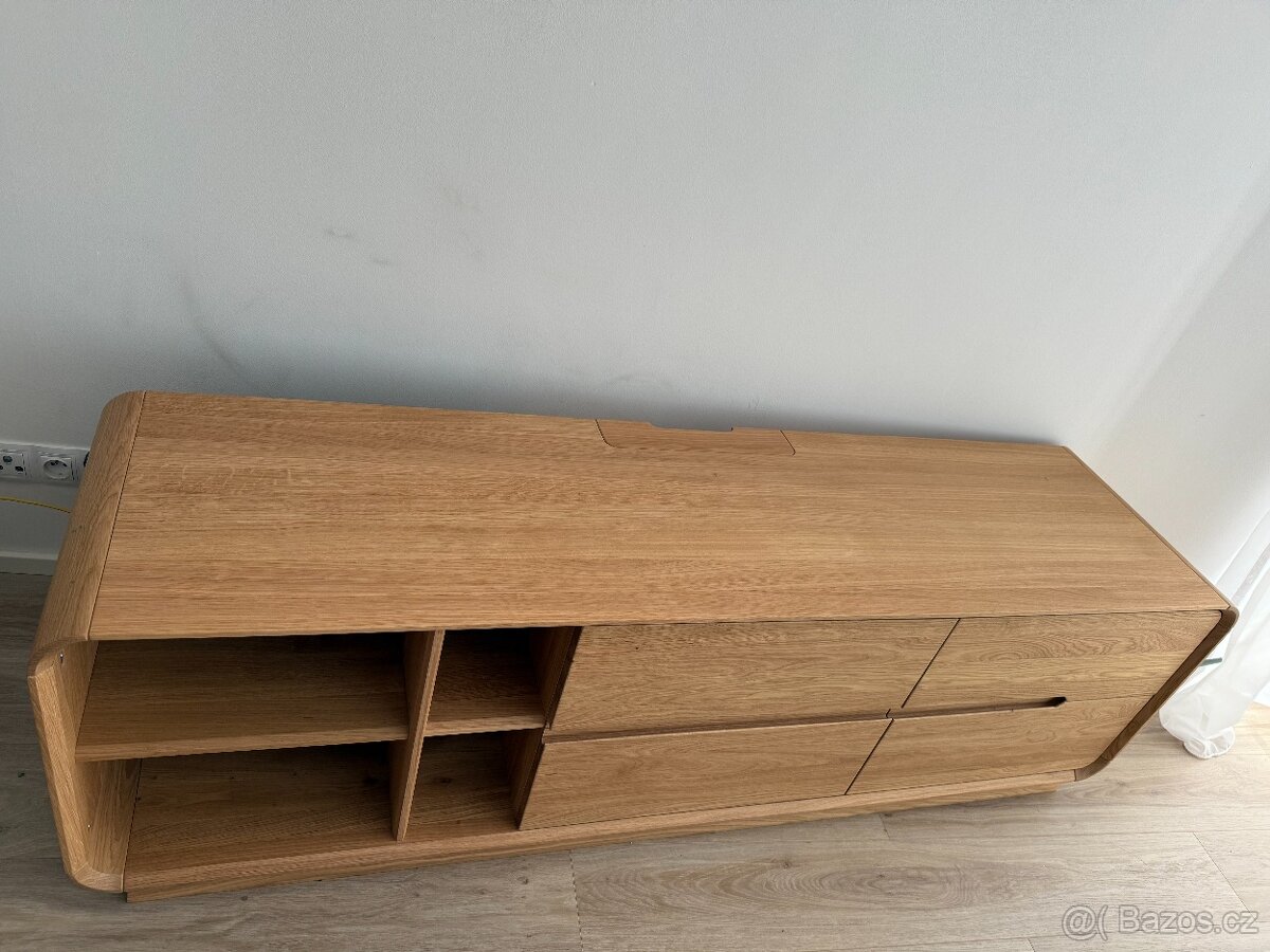 Skříňka pod TV 180 z masivního dubového dřeva - 3