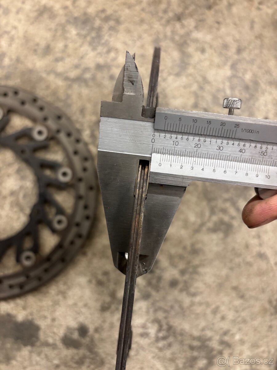 Brzdové kotouče 310mm Yamaha R1 Big Bang - 3