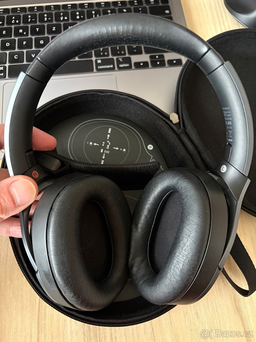 Sluchátka Sony WH-1000XM2 - 3