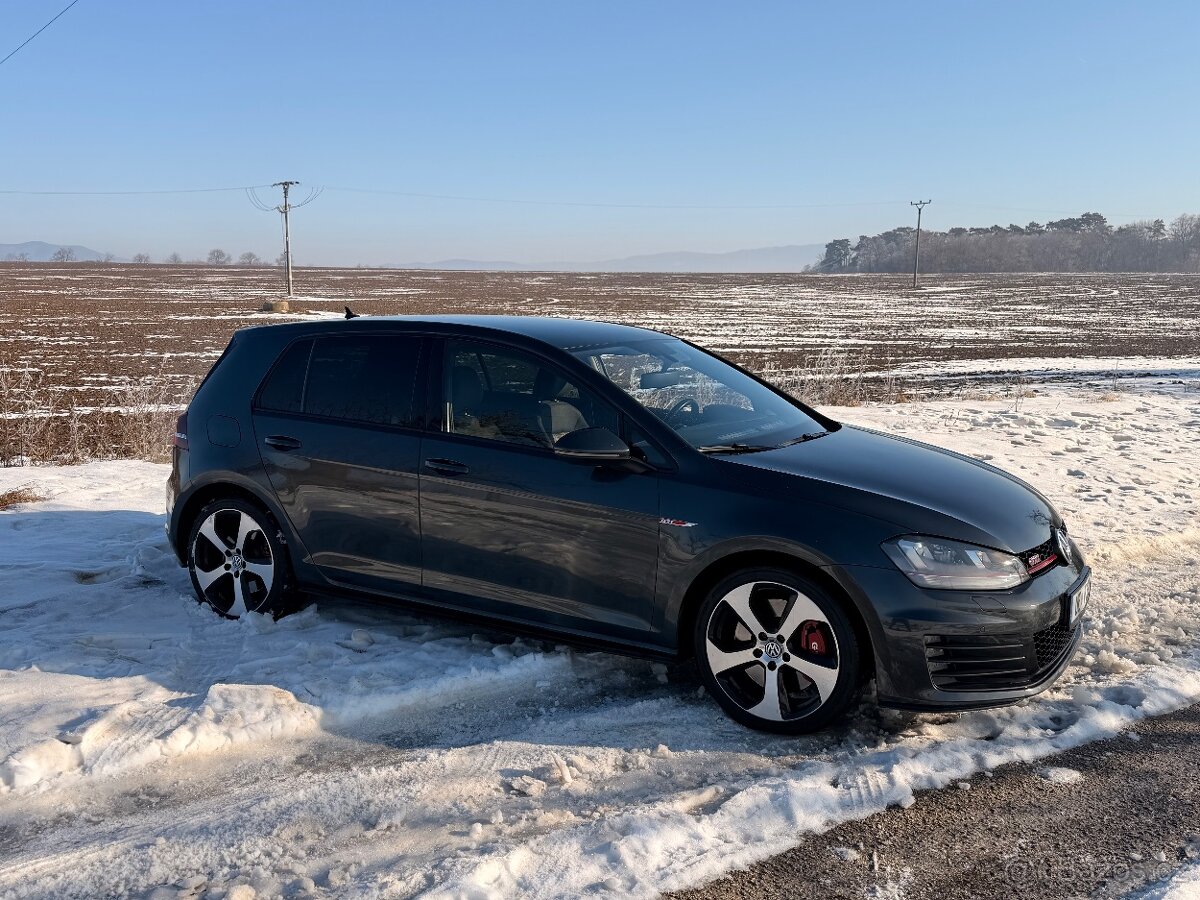 Volkswagen Golf VII GTI - 3