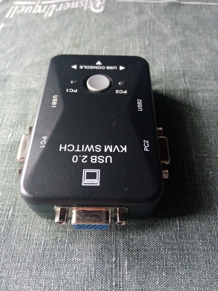 VGA switch - 2x vstup, 1x výstup - 3