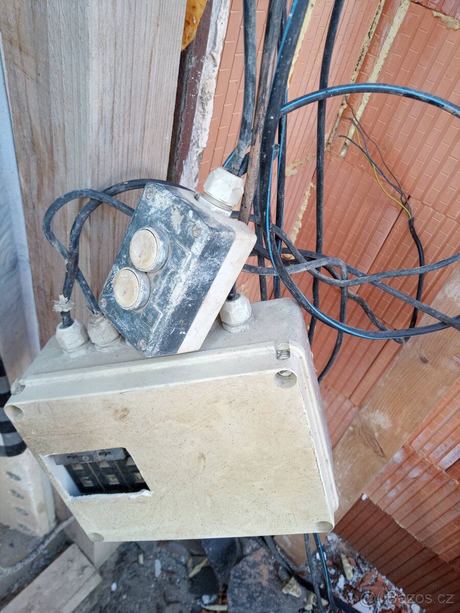 Plošina -stavební výtah - 3