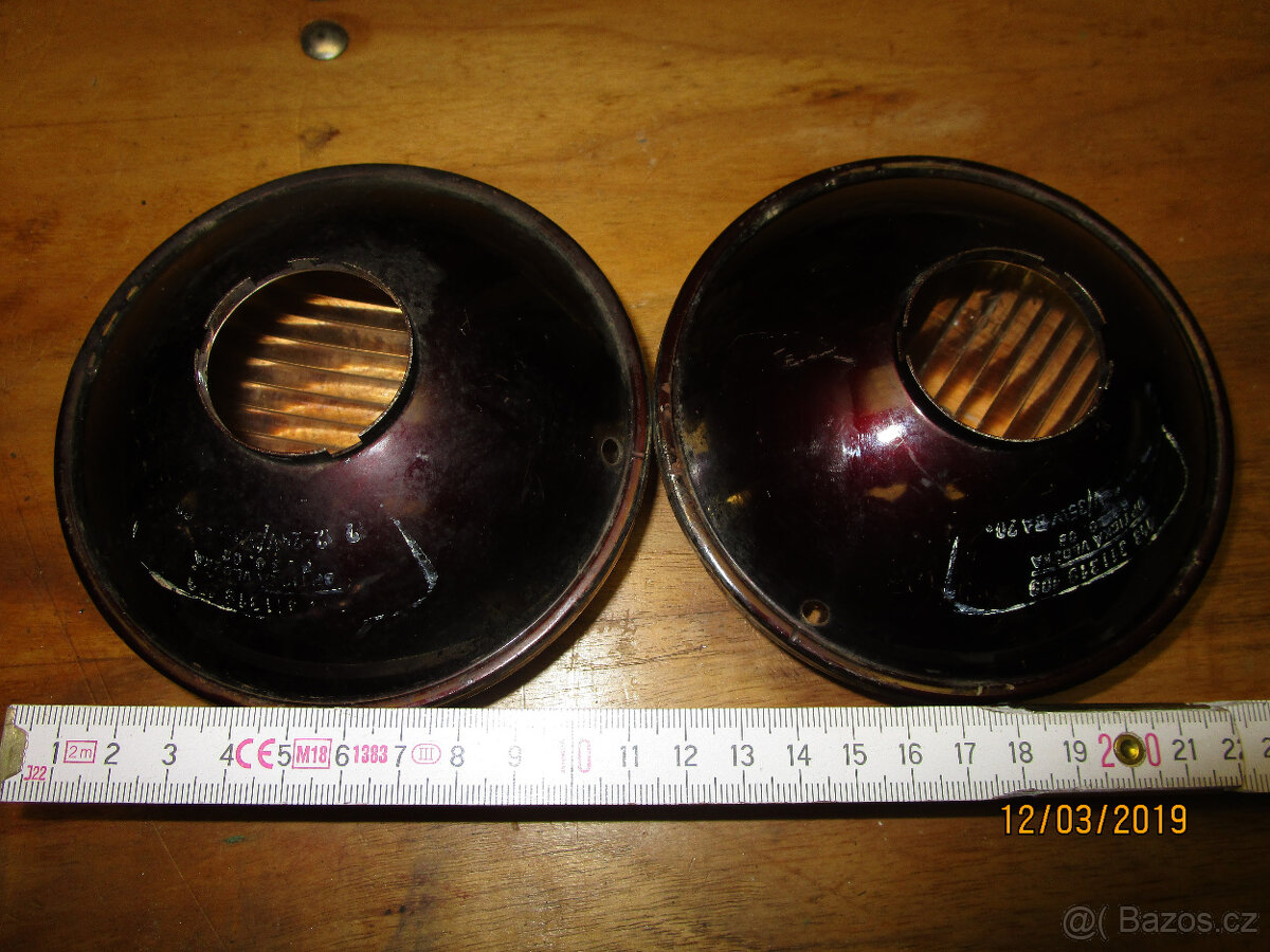 Paraboly světel na retro vozy. - 3