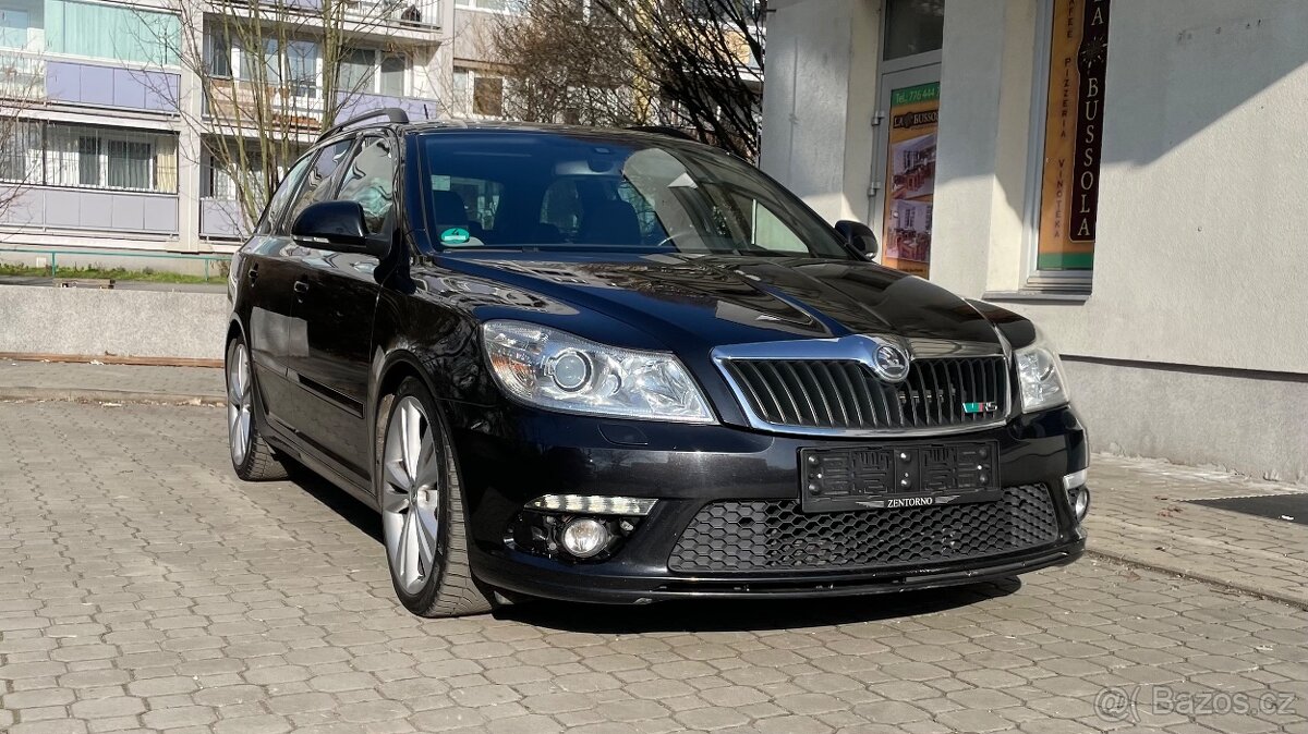 ŠKODA OCTAVIA 2.0TSI RS XENONY - 3