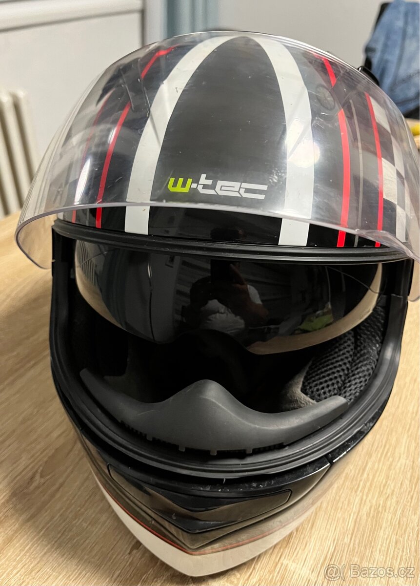 Helma na moto - 3