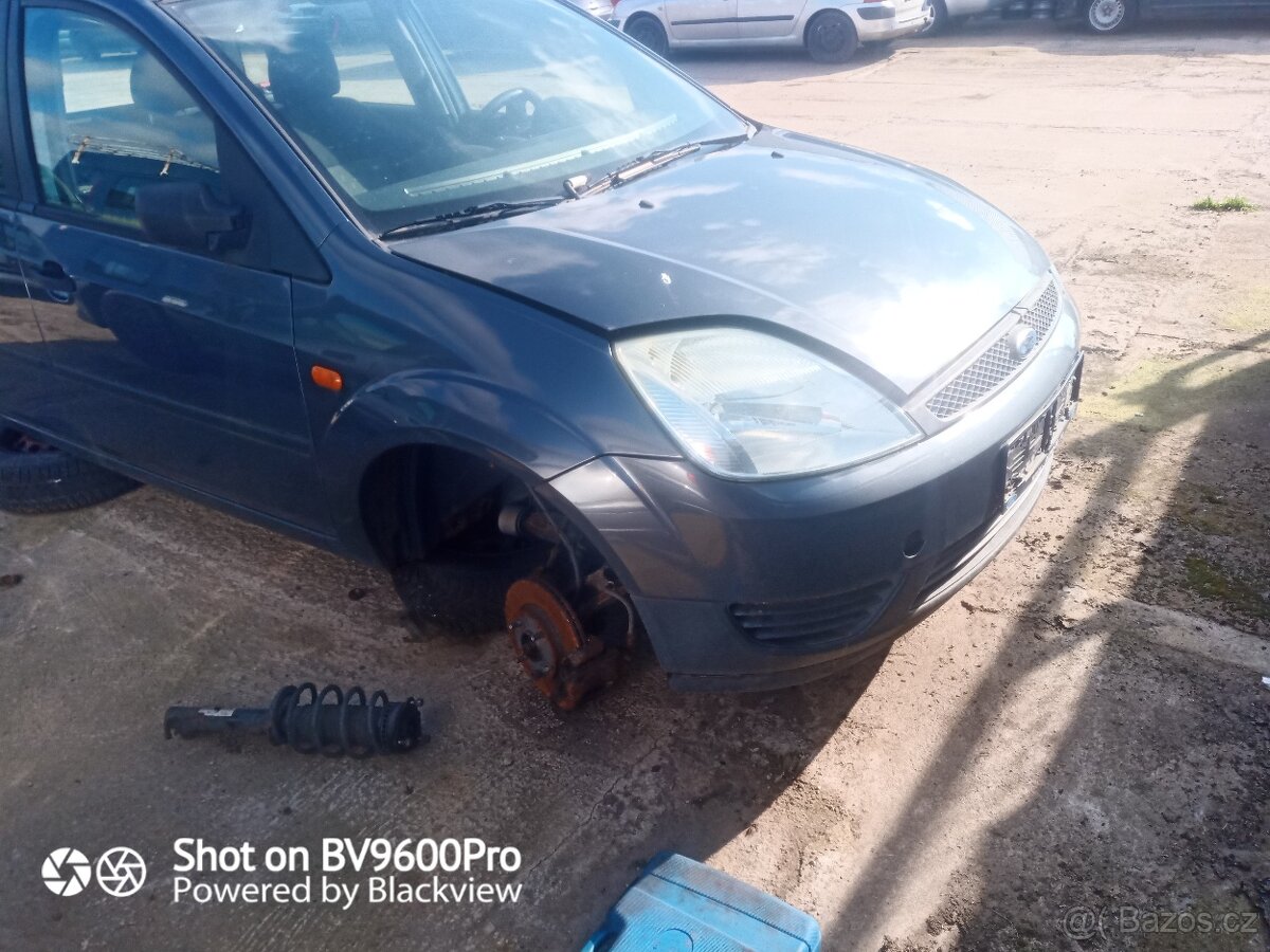 Ford fiesta 2004 - 3