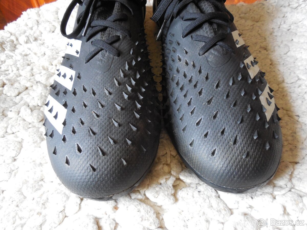 Kopačky Adidas Predator Freak .2 FG vel. 48 - 3