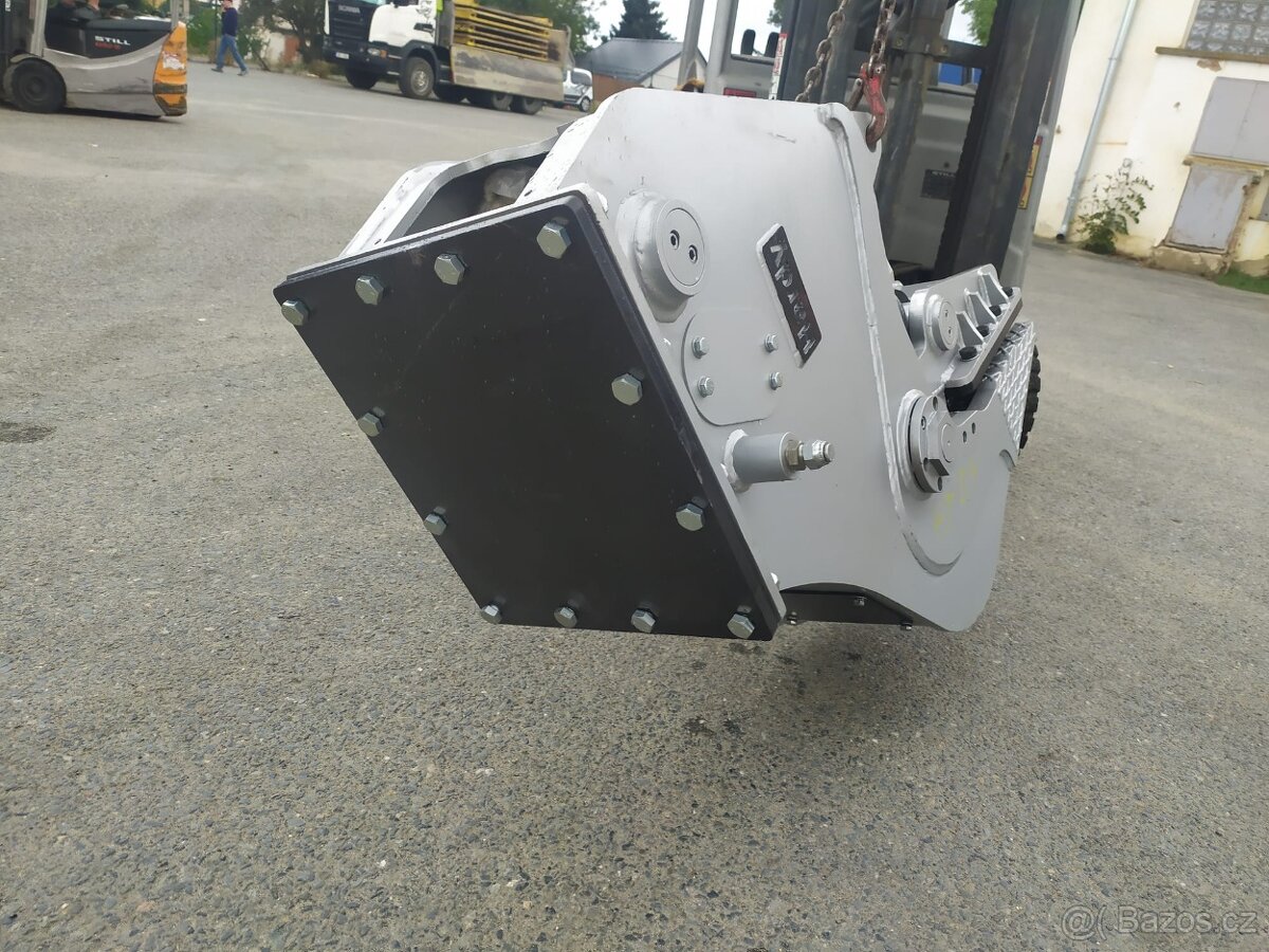 Pulverizér, vydrcovač HARDY HP04, 6-9t, 480kg - 3