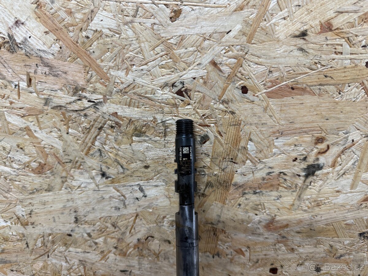 VSTŘIKOVAČ MERCEDES 2.2 CDI 125KW A6460700987 - 3