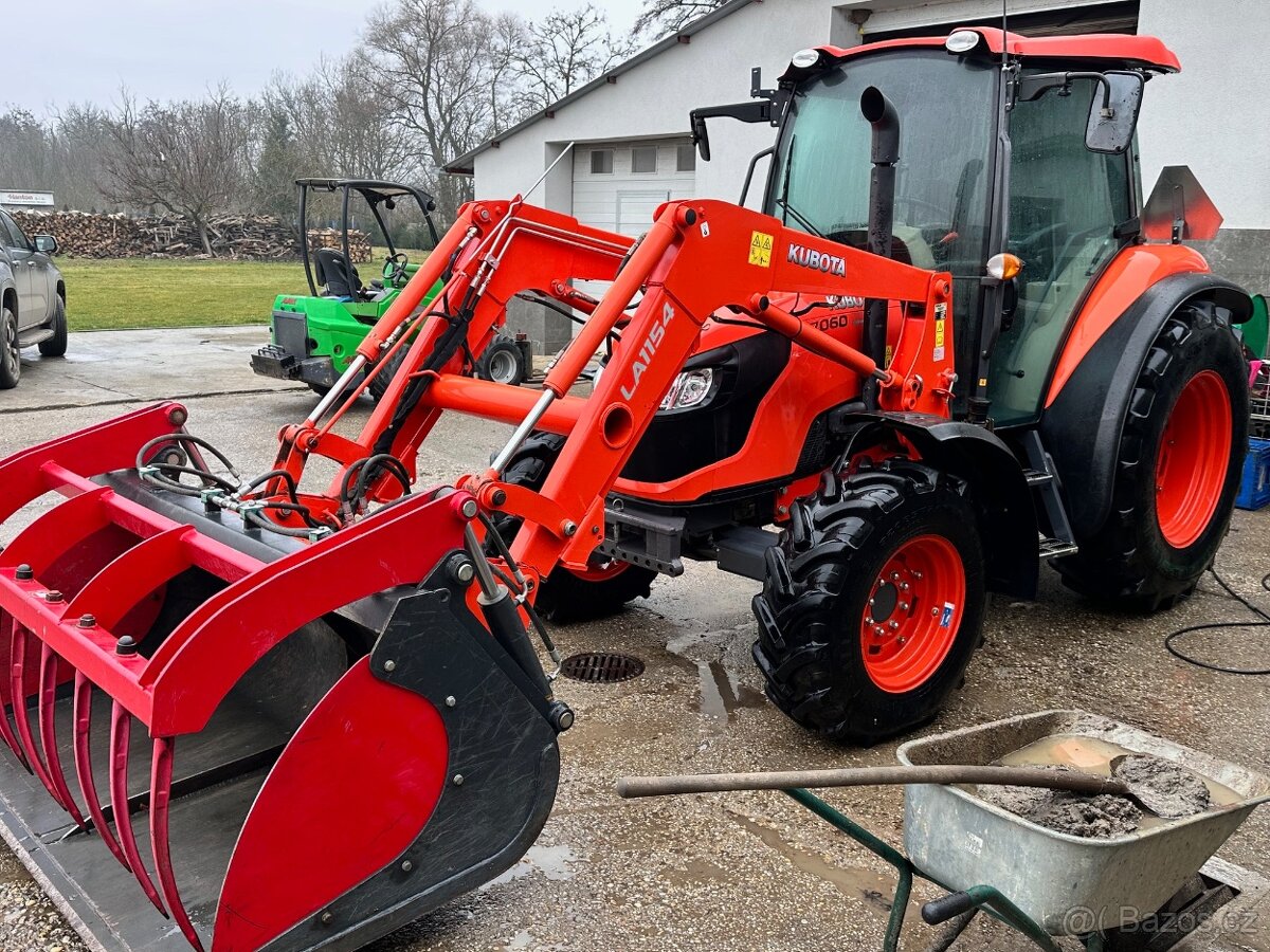 Predám zánovný traktor Kubota M 7060 s čelným nakladačom - 3