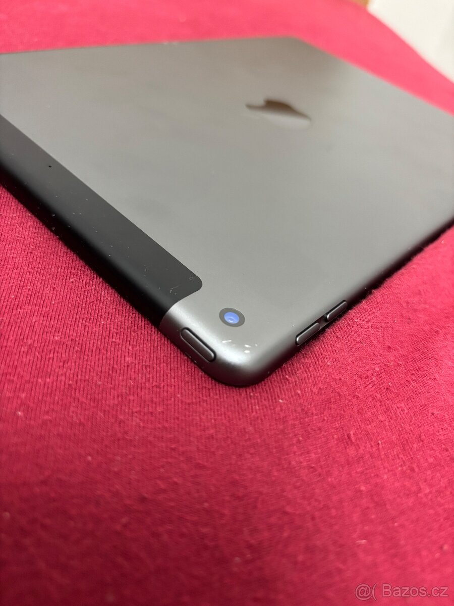 iPad 9. Generace - Cellular - 64 GB - 3
