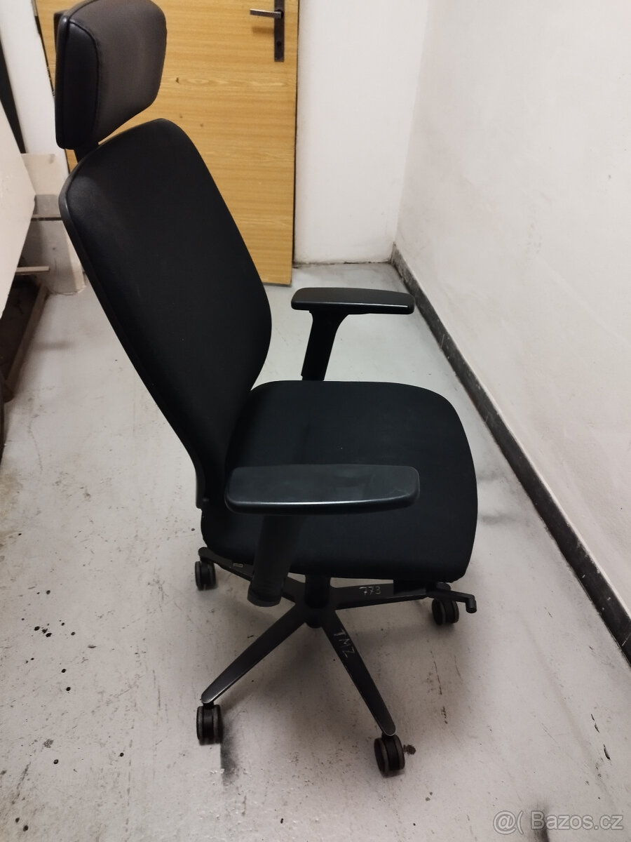 Kancelářské křeslo - 3