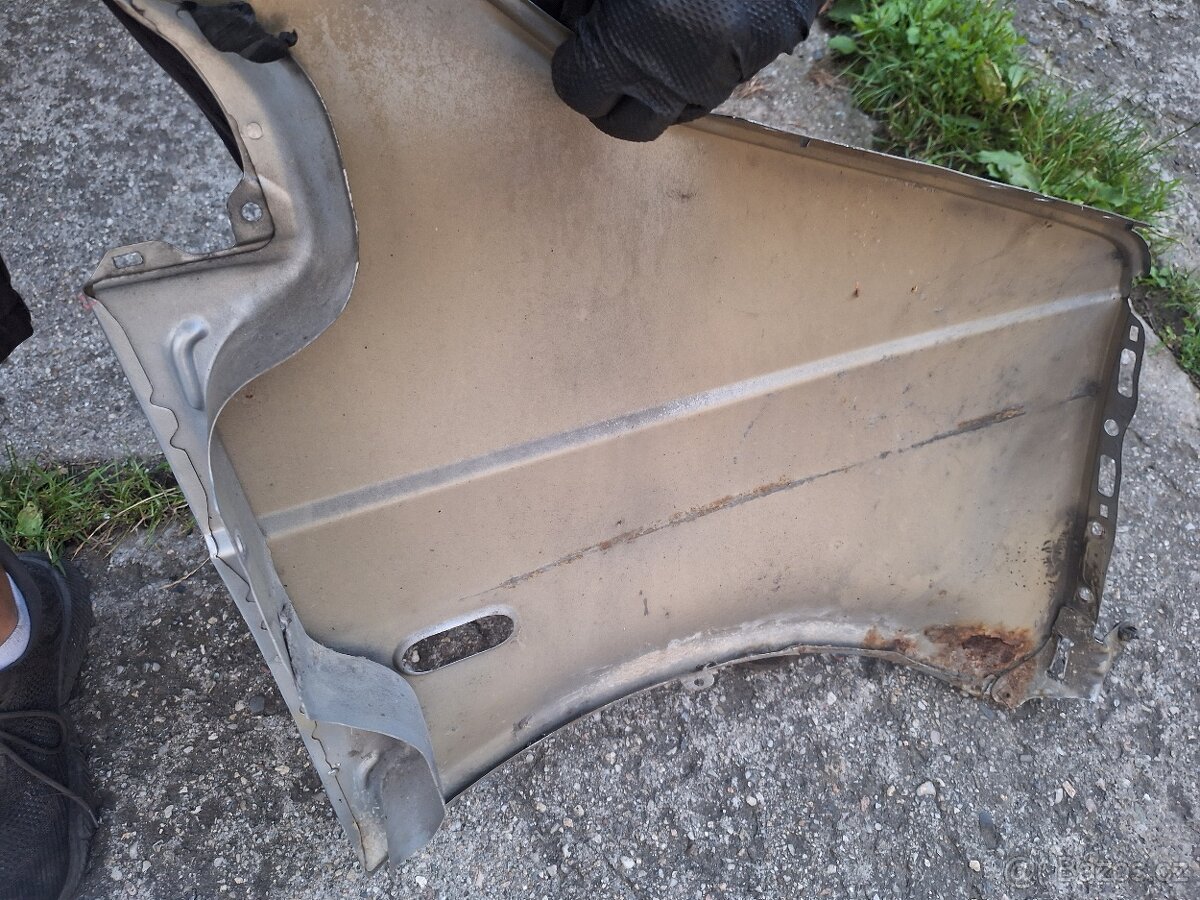 Volkswagen T5 přední blatníky - 3