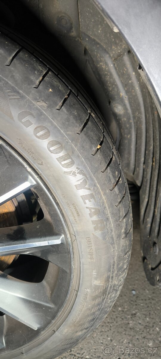 P: 2ks Pneu Goodyear 215/50 R18 - 3