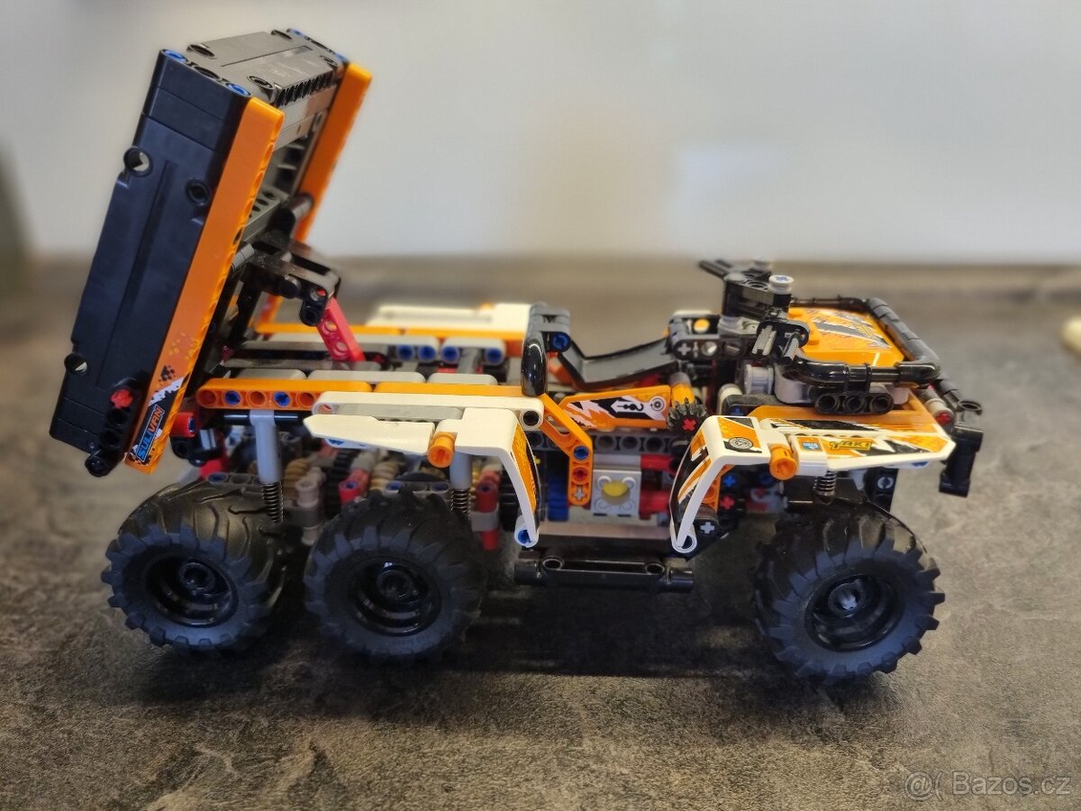 Prodám Terénní vozidlo Lego TECHNIC 42139 - 3
