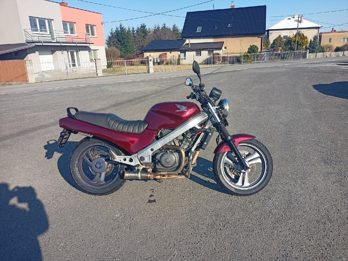 Honda NTV REVERE 650ccm - 3