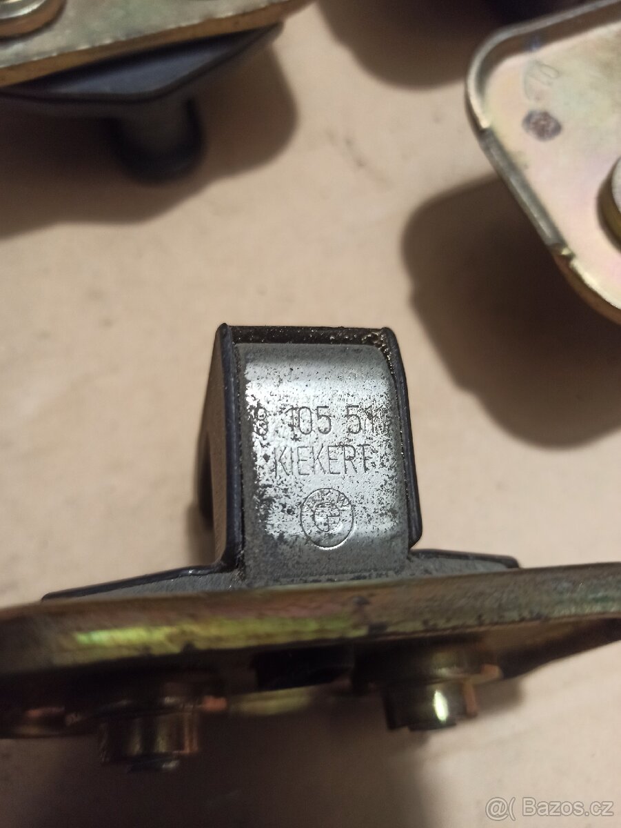 BMW E36 protikus zámku dveří - 3