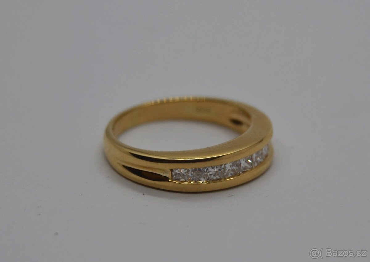 Zlatý prsten osázený brilianty celkem 0.45 ct - 3