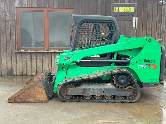 Smykový pásový nakladač Bobcat T550 - 3