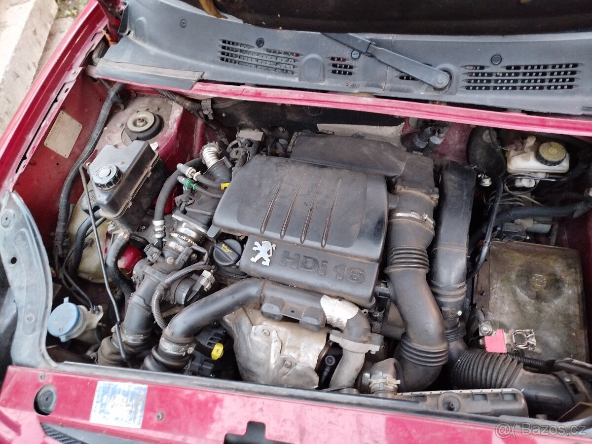 Berlingo Partner 1.6 HDI rok 2004 - náhradní díly z vozuzu - 3