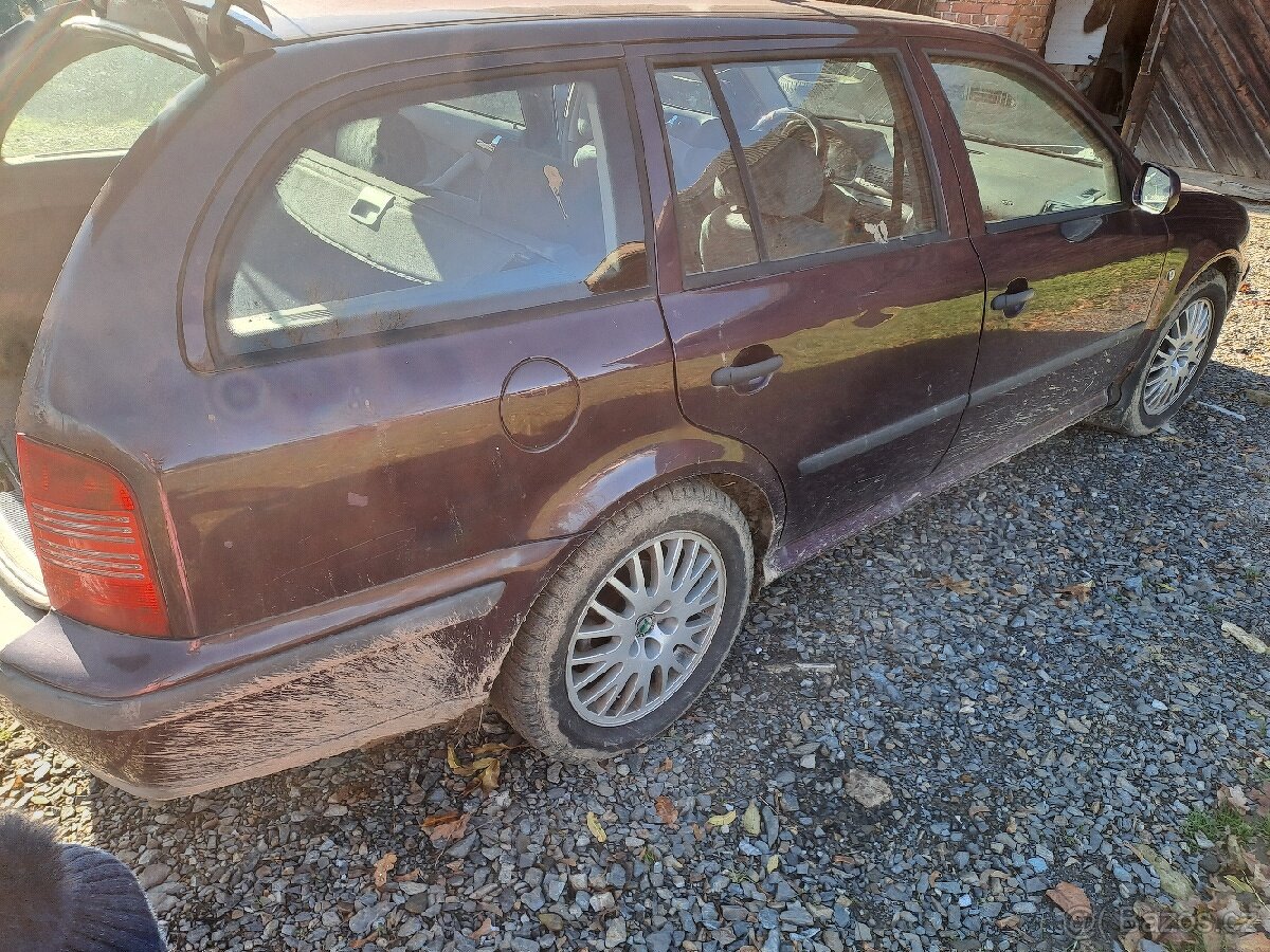 Díly z Octavia I - 3