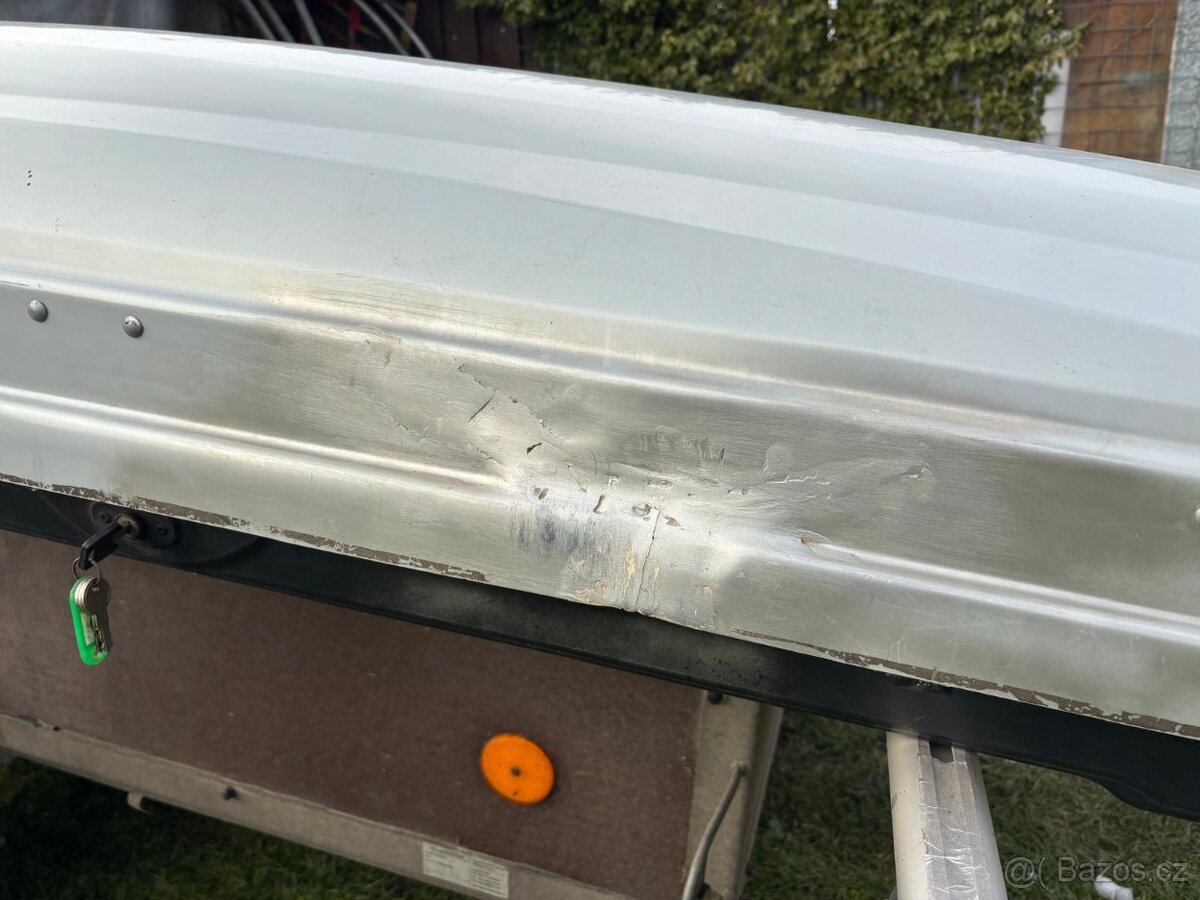 střešní box HAKR Magic Line 450 - 3