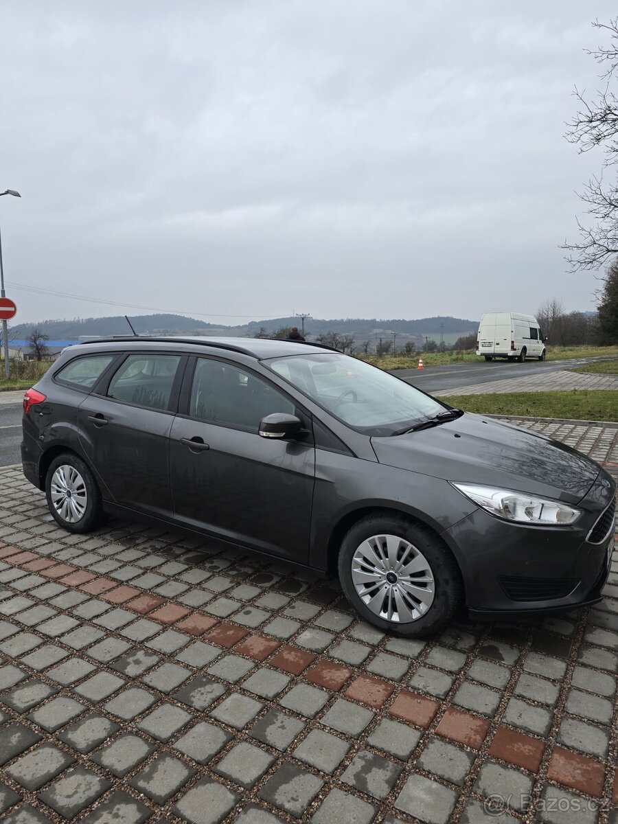 Focus 1.6 16V Ti-VCT - 3