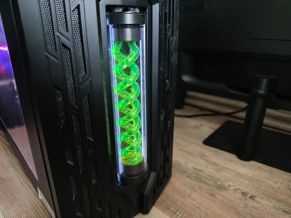 Herní PC Intel i7 7700K, 5700xt, 32GB Ram, 250gb SSD+1tb - 3